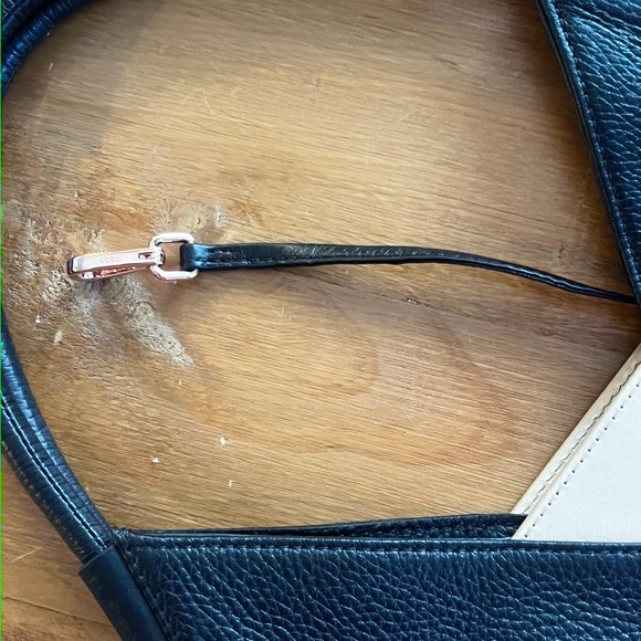 ECCO Black Pebbled Leather Hobo Shoulder Bag Minimalist Modern Purse - Picture 6 of 6